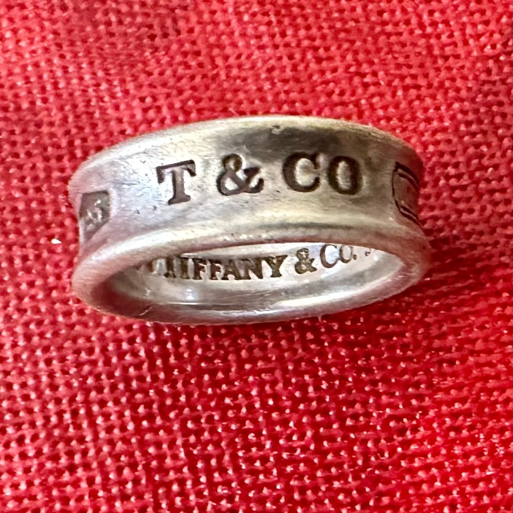 Tiffany & Co. Return to Tiffany Silver Ring